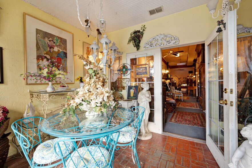 More Photos Of 2531 Central Ave, Saint Petersburg Restaurant For Lease