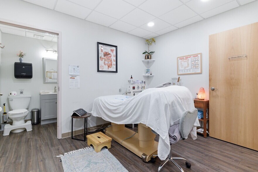 More Photos Of 181 Wind Chime Ct, Raleigh Office For Lease