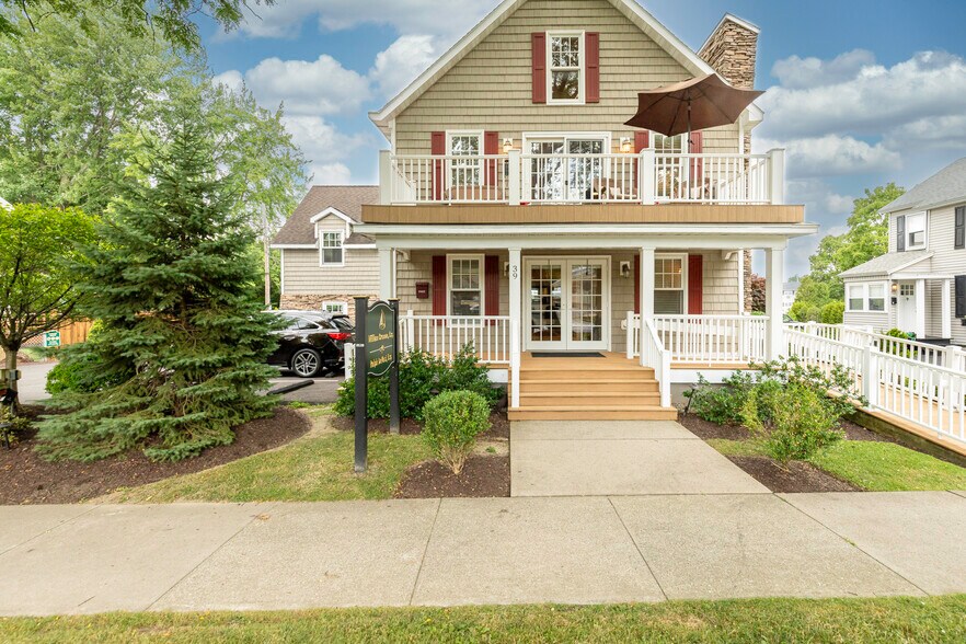 Primary Photo Of 39 Jordan St, Skaneateles Loft Creative Space For Lease
