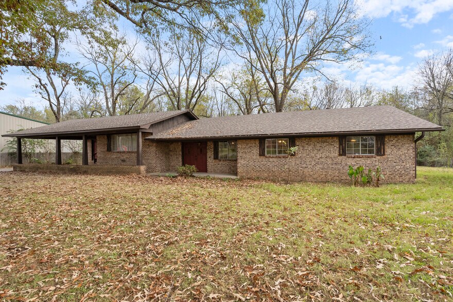 More Photos Of 30 Broadview St, Greenbrier Office For Sale