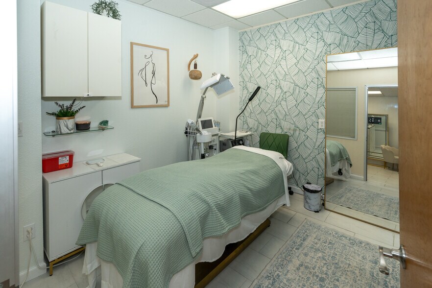 More Photos Of 24 Professional Center Pky, San Rafael Medical For Sale