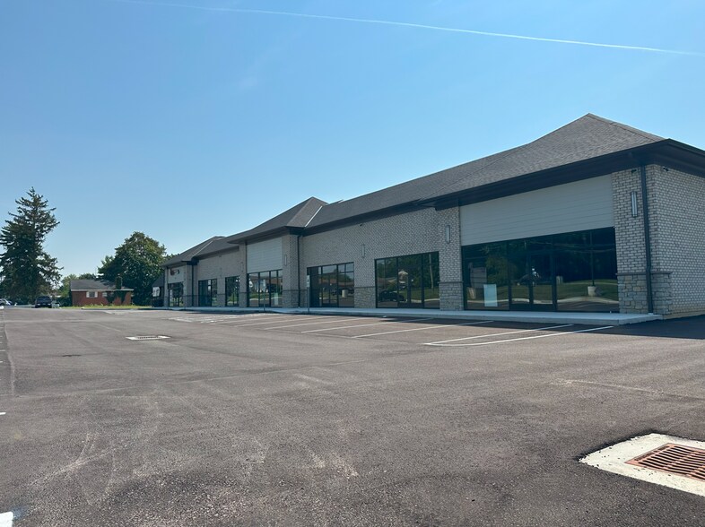 More Photos Of 9774 Cincinnati Columbus Rd, West Chester Storefront For Lease