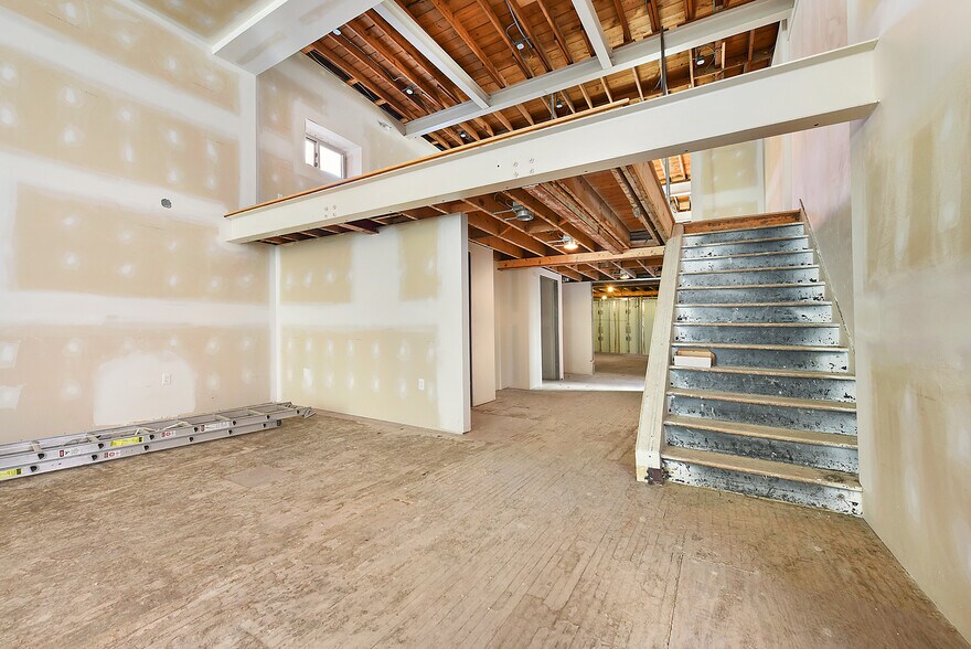 More Photos Of 208-210 N Highland Ave, Pittsburgh Restaurant For Lease