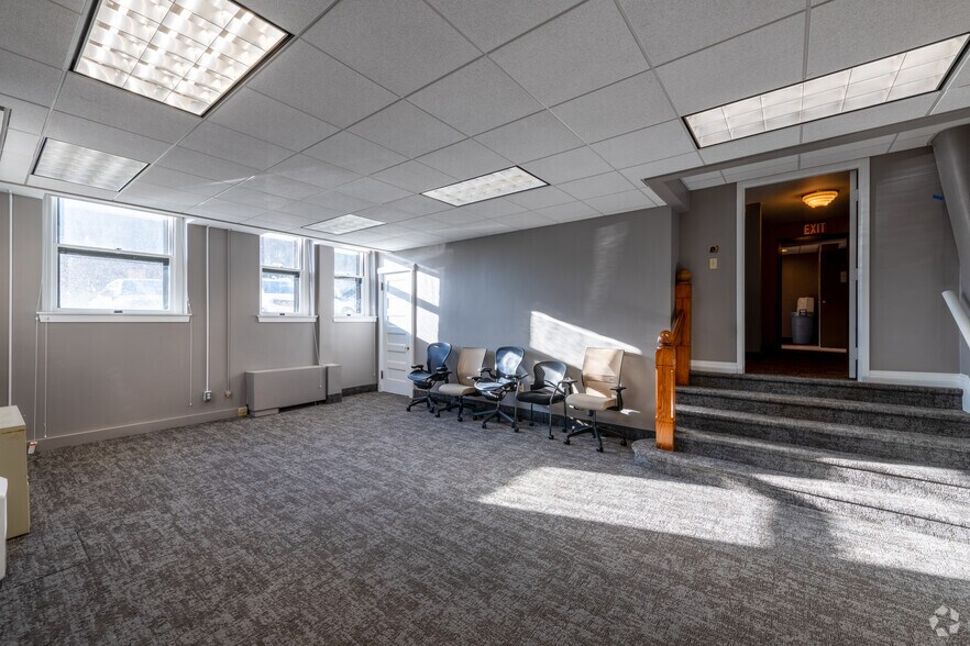 More Photos Of 39 Salisbury St, Worcester Office For Sale