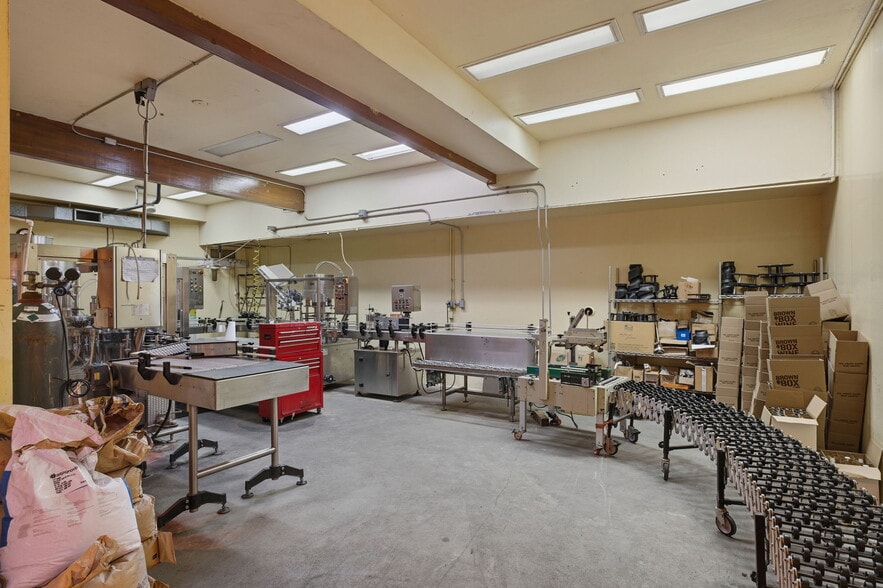 More Photos Of 1500 Vintage Rd, Zillah Winery Vineyard For Sale