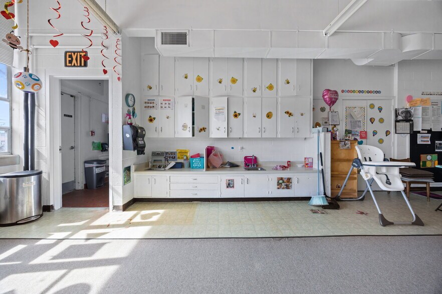 More Photos Of 2300 Spring Garden St, Greensboro Daycare Center For Sale