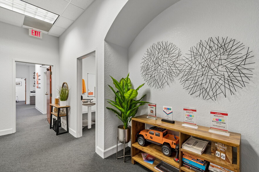 More Photos Of 6730 W Linebaugh Ave, Tampa Office For Sale