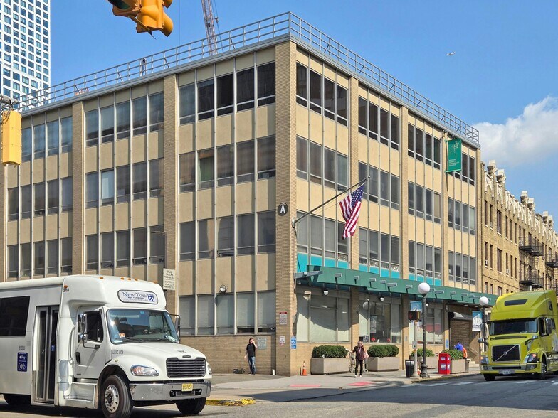 More Photos Of 372 Summit Ave, Jersey City General Retail For Sale