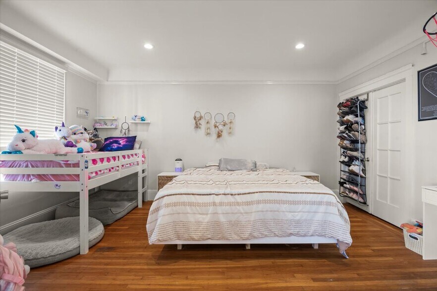 More Photos Of 425 Hyde St, San Francisco Apartments For Sale