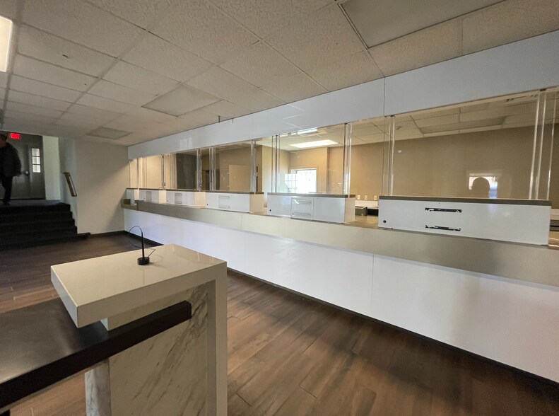 More Photos Of 223 E Main St, Marlborough Bank For Lease