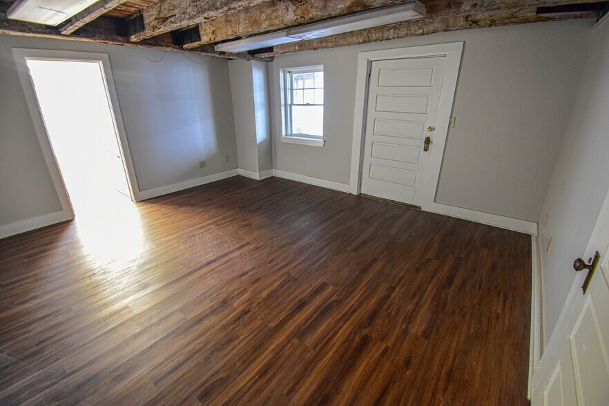 More Photos Of 2606 8th St, Tuscaloosa Office For Sale