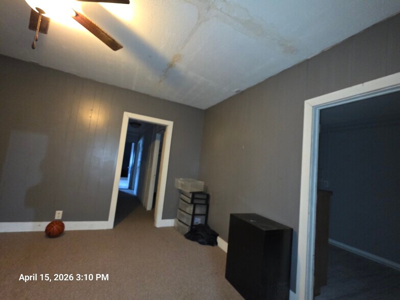 More Photos Of 415-417 Saint James Ave, Wynot Storefront Retail Residential For Sale
