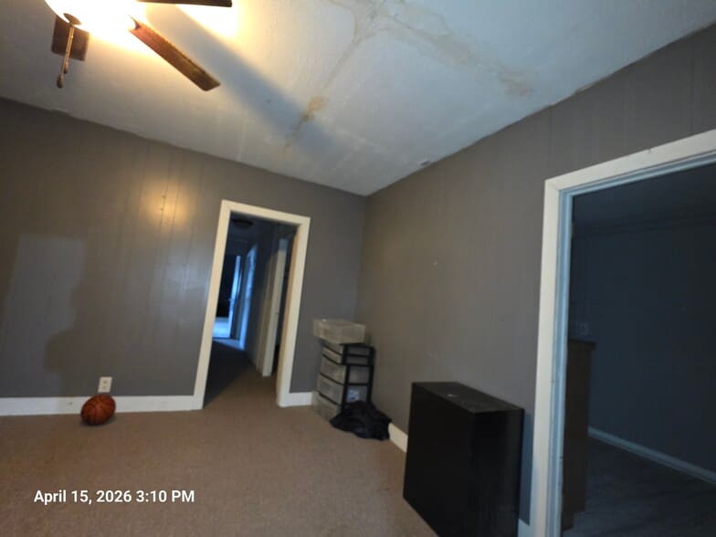 More Photos Of 417 Saint James Ave, Wynot Storefront Retail Residential For Sale