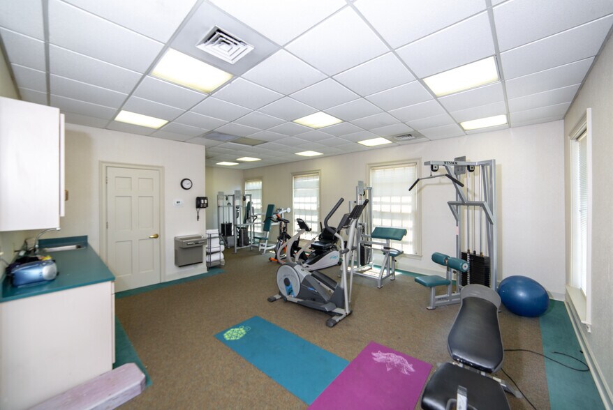 More Photos Of 945 Broadway, Columbus Office Residential For Lease