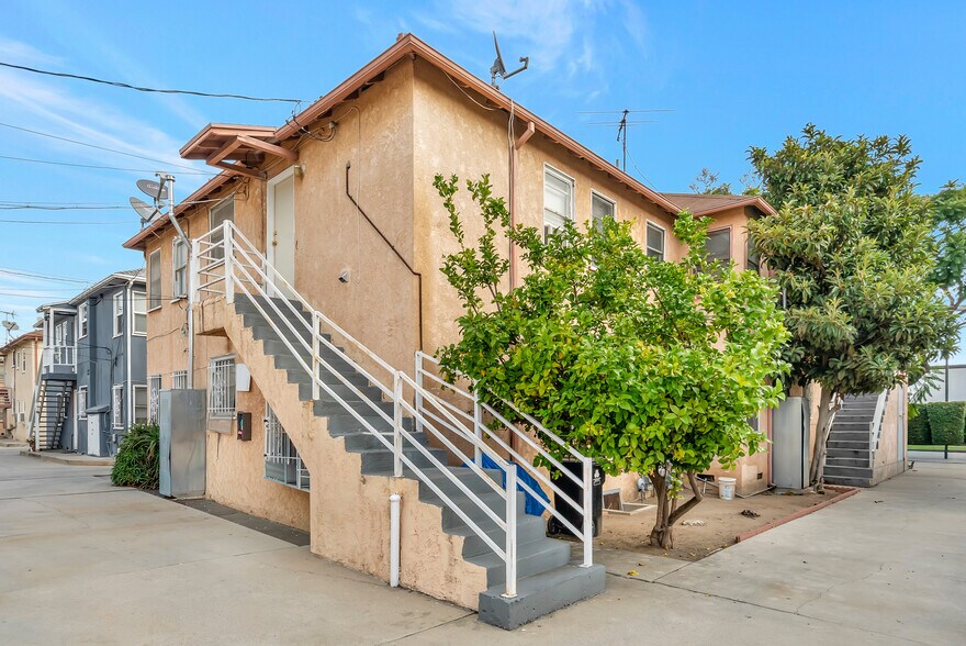 More Photos Of 3725 S Victoria Ave, Los Angeles Multifamily For Sale