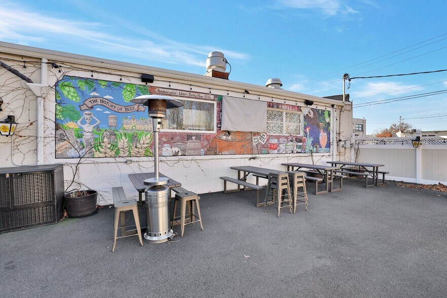 More Photos Of 148-164 E Route 59, Nanuet Freestanding For Sale