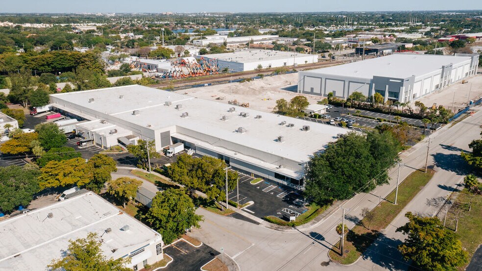 More Photos Of 4200 N 29th Ave, Hollywood Unknown For Lease