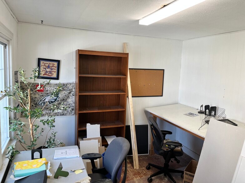 More Photos Of 1211 Cinnaminson Ave, Cinnaminson Warehouse For Lease