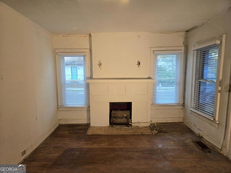 More Photos Of 1478 Beecher St, Atlanta Apartments For Sale