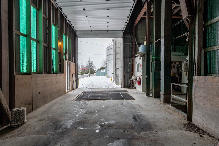 More Photos Of 6517 James St, Inwood Food Processing For Sale