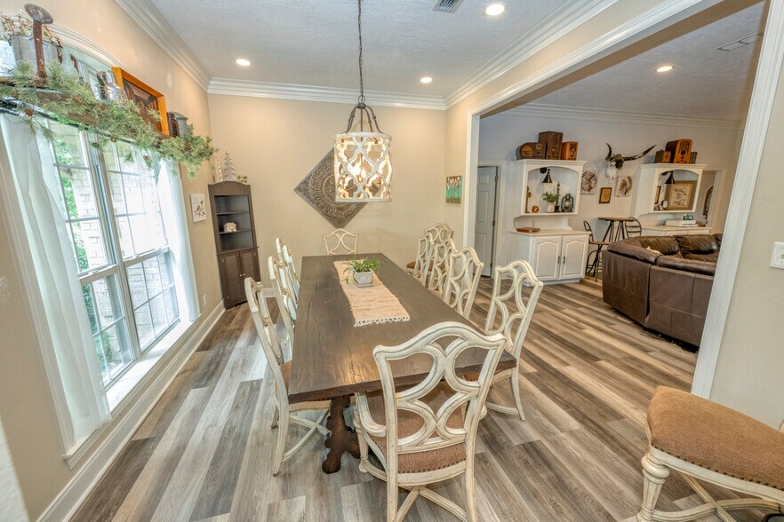 More Photos Of 1440-A TX-237, Round Top Flex For Sale