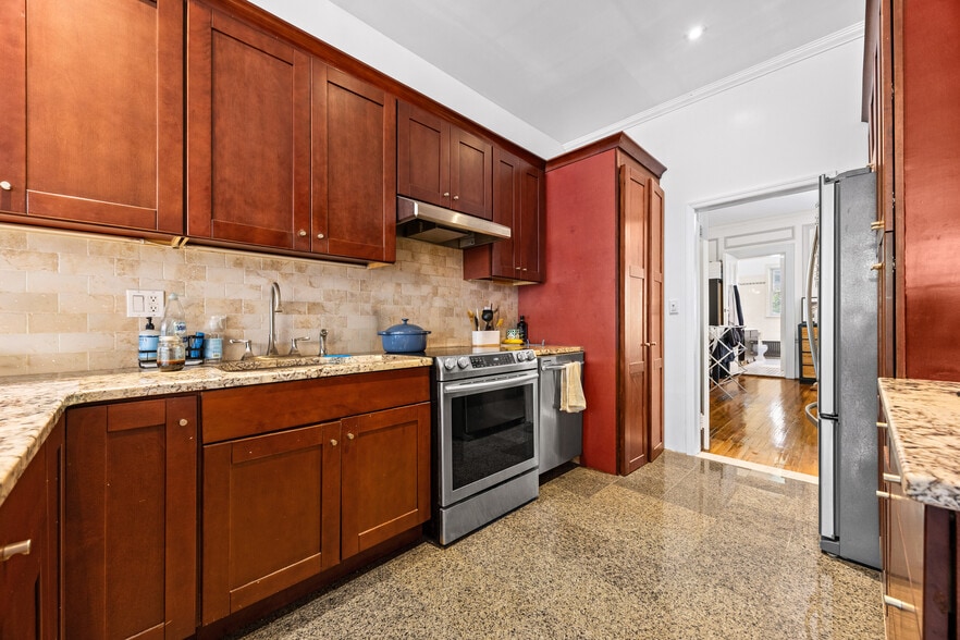 More Photos Of 311 W 78th St, New York Apartments For Sale