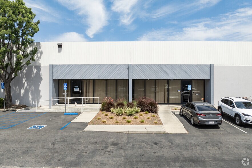 More Photos Of 13422-13452 Alondra Blvd, Cerritos Warehouse For Lease