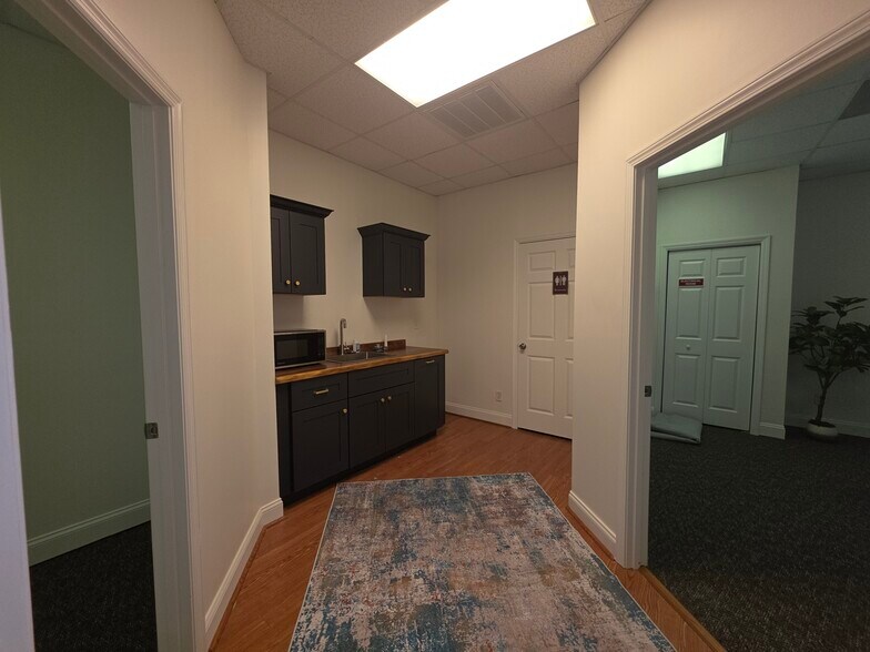 More Photos Of 149 Riverwalk Blvd, Ridgeland Storefront Retail Office For Sale