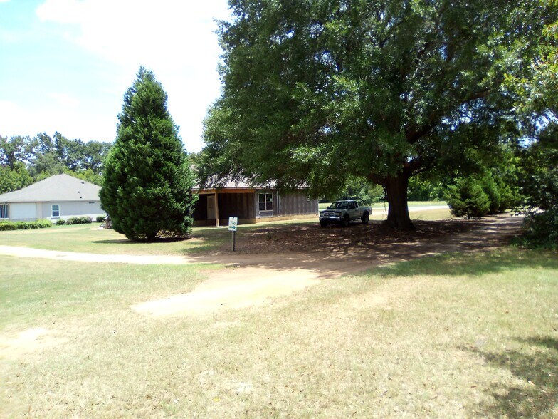 More Photos Of 160 Canterbury Dr, Eufaula Multifamily For Sale