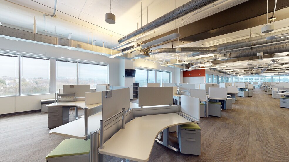 More Photos Of 26 Century Blvd, Nashville Office Residential For Lease