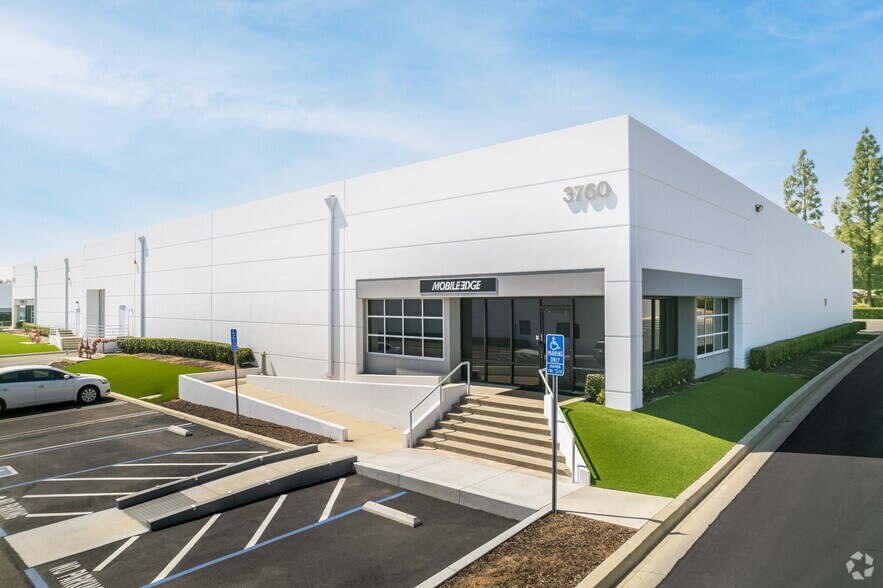 More Photos Of 3960 Prospect Ave, Yorba Linda Light Manufacturing For Lease