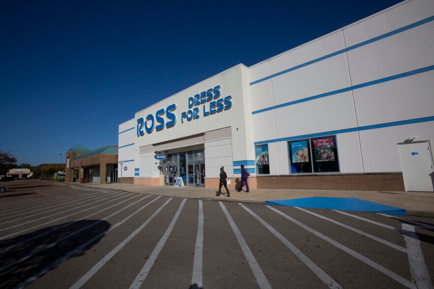 More Photos Of 6380-6392 Ridgewood Court Dr, Jackson General Retail For Sale