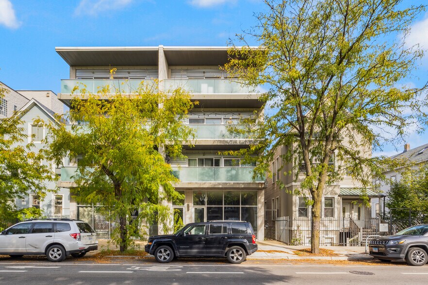 More Photos Of 2624 W Armitage Ave, Chicago Office Residential For Lease