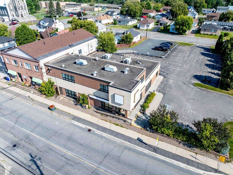 More Photos Of 29 Main St E, Chelmsford Office For Sale