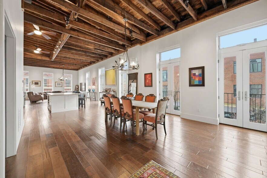 More Photos Of 443 Walnut St, Sewickley Flex For Sale