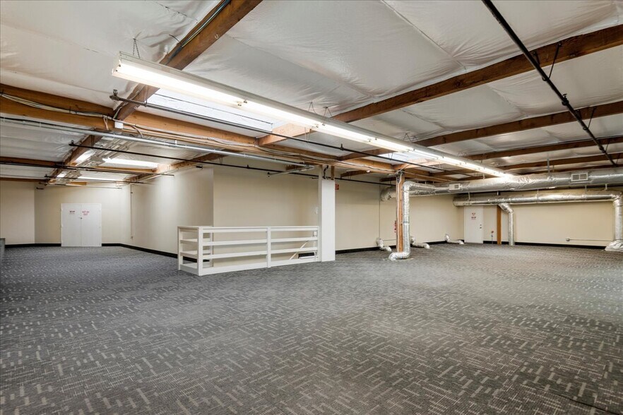More Photos Of 901 Shasta St, Redwood City Warehouse For Lease