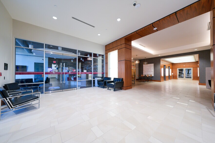 More Photos Of 500 E Morehead St, Charlotte Office For Lease