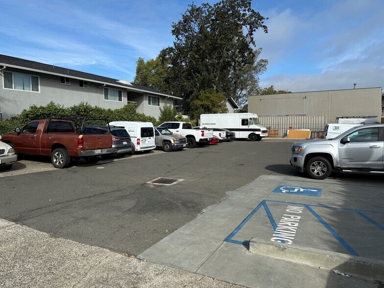 More Photos Of 3815 Redwood Hwy, San Rafael Storefront For Sale