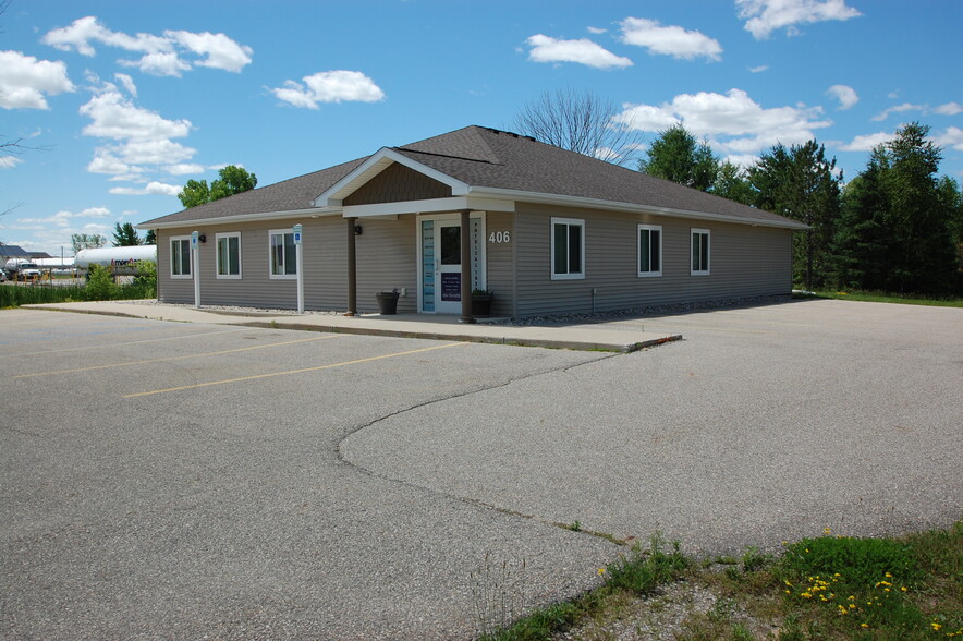 Primary Photo Of 406 S Washington St, Hale Medical For Sale