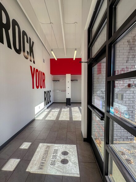 More Photos Of 120 W St John St, Spartanburg Freestanding For Lease