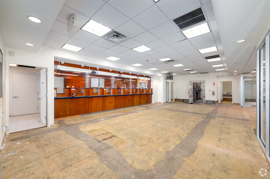 More Photos Of 4415 East West Hwy, Riverdale Bank For Sale