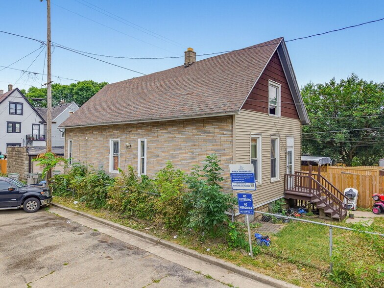 More Photos Of , Milwaukee Multifamily For Sale