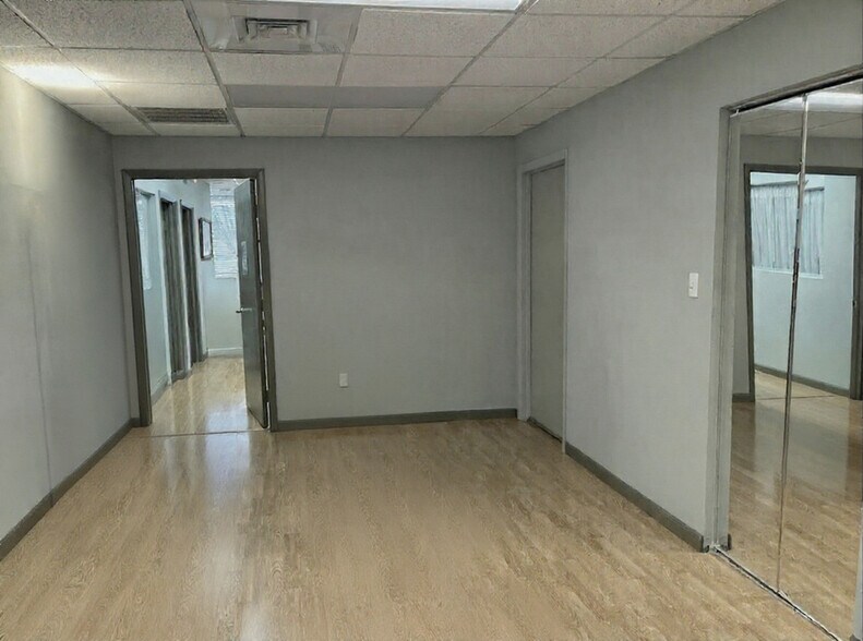 Primary Photo Of 3949 Evans Ave, Fort Myers Medical For Lease