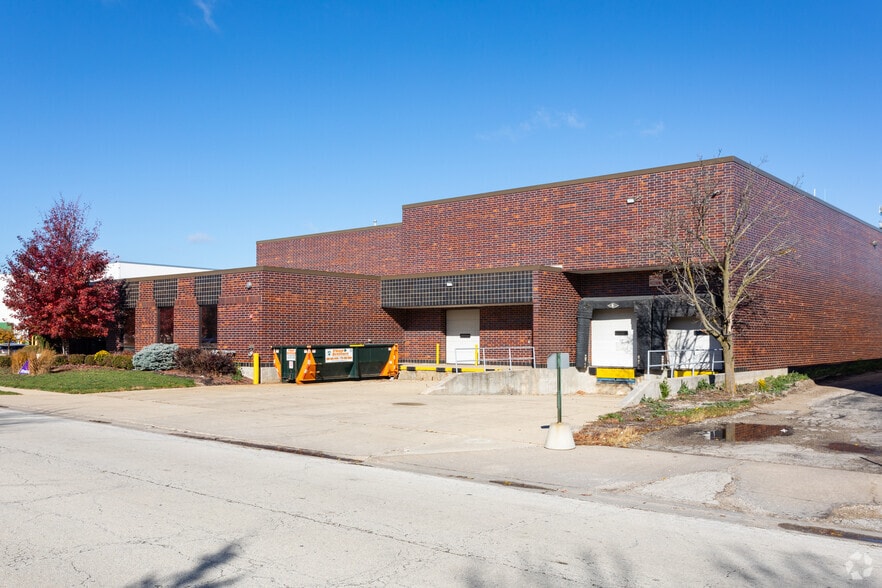 More Photos Of 1800 Lunt Ave, Elk Grove Village Warehouse For Sale