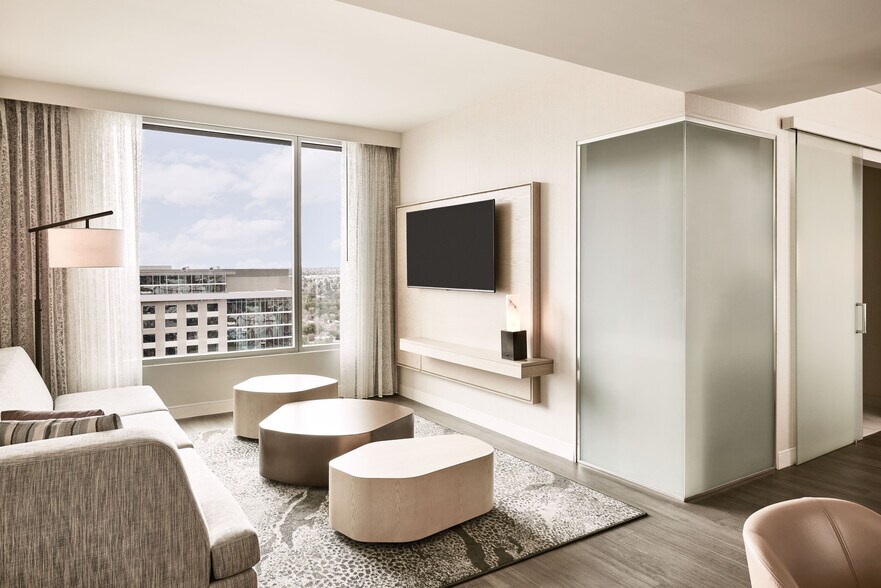 More Photos Of Westin Hotel, Tempe Hotel For Sale