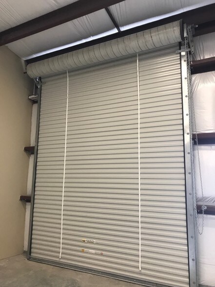 More Photos Of 5929 Bardet St, Pearland Warehouse For Lease