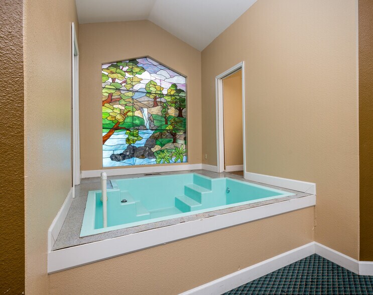 More Photos Of 2127 S Giddings St, Visalia Religious Facility For Sale