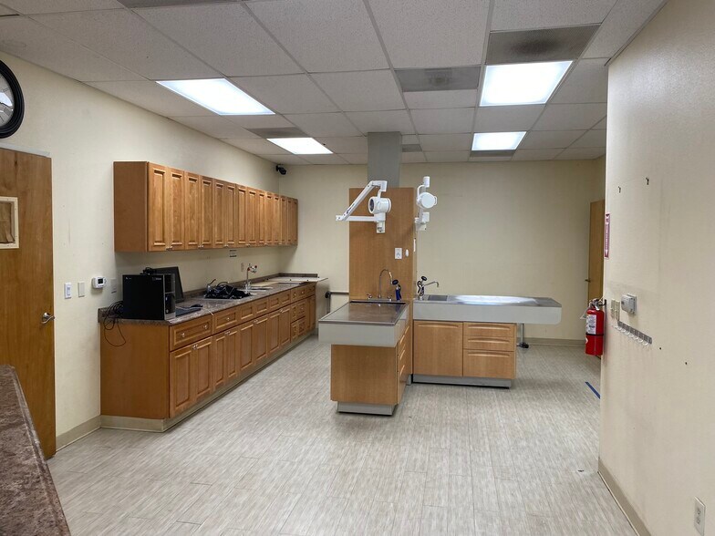 More Photos Of 820 Willow St, San Jose Unknown For Lease