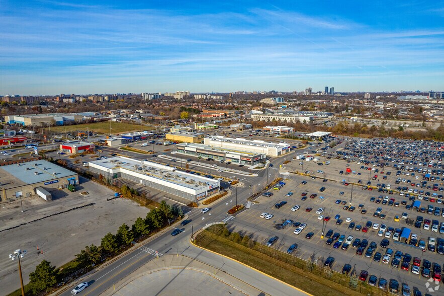 More Photos Of 1500-1570 Dundas St E, Mississauga Unknown For Lease