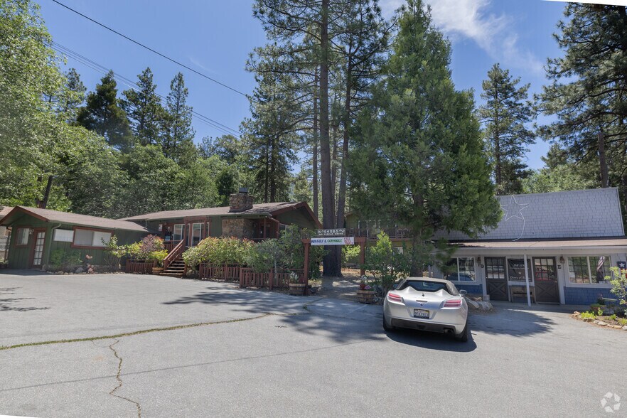 Primary Photo Of 54585 N Circle Dr, Idyllwild-Pine Cove Office Residential For Lease